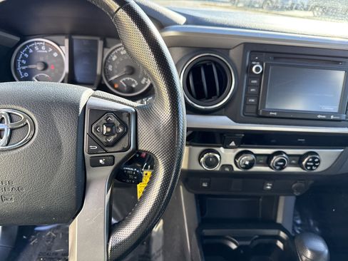 Used 2017 Toyota Tacoma SR5 w/ Tow Package image 20