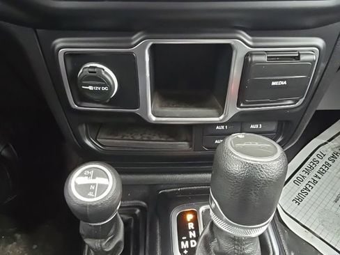 Used 2020 Jeep Gladiator Sport w/ Trailer Tow Package image 14