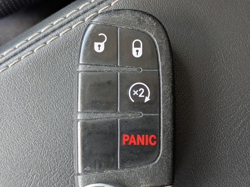 Used 2021 Jeep Renegade Limited image 39