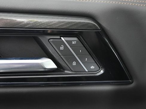 Used 2025 GMC Yukon AT4 image 21