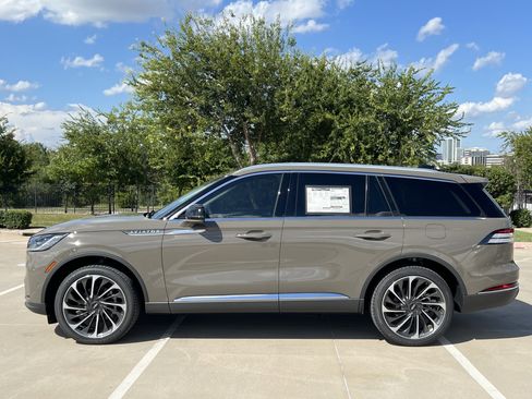New 2025 Lincoln Aviator Reserve w/ Equipment Group 201A image 4