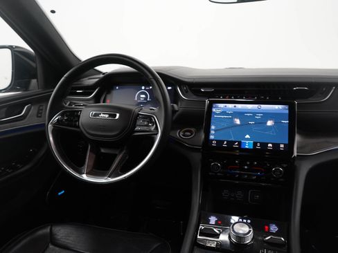 Used 2022 Jeep Grand Cherokee L Overland w/ MOPAR Finishing Package image 13