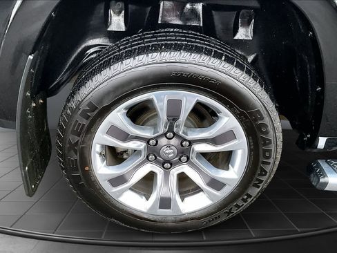 Used 2023 RAM 1500 Limited w/ Body-Colour Bumper Group image 35