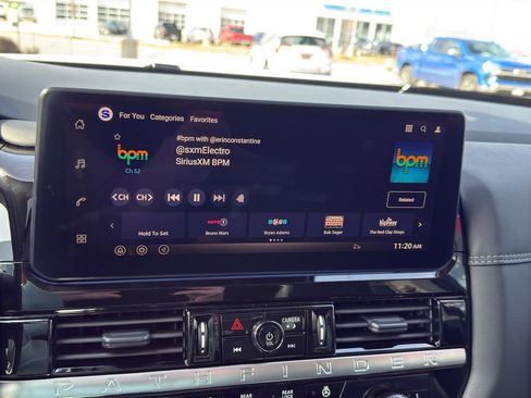 New 2026 Nissan Pathfinder Platinum image 18