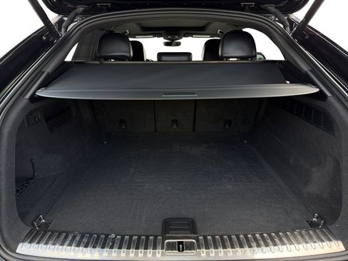 Used 2023 Audi Q8 Prestige AWD/4WD image 25