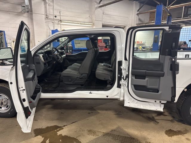 Used 2024 Ford F350 XL w/ XL Chrome Package RWD image 12