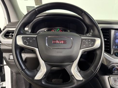 Used 2023 GMC Acadia SLT image 27