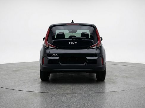 Used 2025 Kia Soul LX w/ LX Technology Package image 7