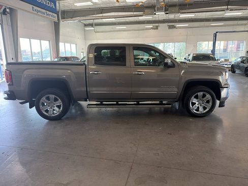 Used 2017 GMC Sierra 1500 SLT AWD/4WD image 6