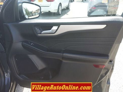Used 2022 Ford Escape SEL image 40