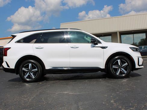 Used 2021 Kia Sorento S w/ Panoramic Sunroof Package FWD image 3