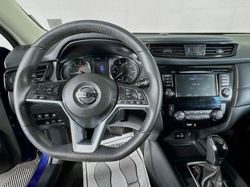 Used 2019 Nissan Rogue SV AWD/4WD image 10