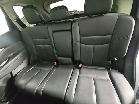 Used 2016 Nissan Murano Platinum w/ Platinum Technology Package AWD/4WD image 13