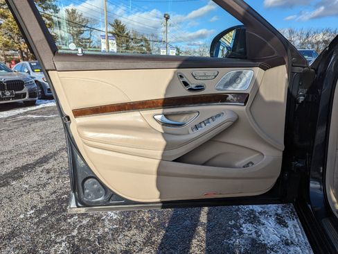 Used 2017 Mercedes-Benz S 550 4MATIC Sedan image 10