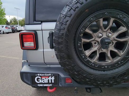 Used 2019 Jeep Wrangler Unlimited Rubicon w/ Cold Weather Group AWD/4WD image 40