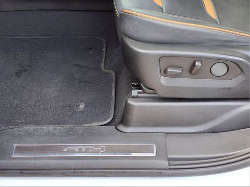 Used 2022 GMC Yukon XL AT4 image 21