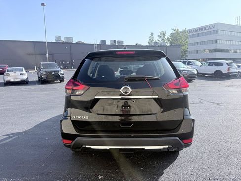 Used 2017 Nissan Rogue S FWD image 4
