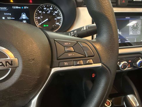 Used 2020 Nissan Versa SV w/ Trunk Package image 27