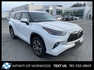 Used 2023 Toyota Highlander XLE video 1