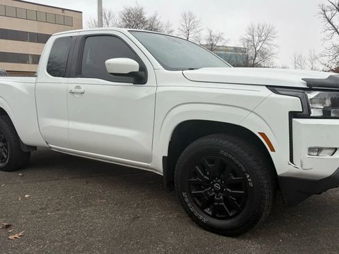 Used 2023 Nissan Frontier SV w/ SV Convenience Package AWD/4WD image 12