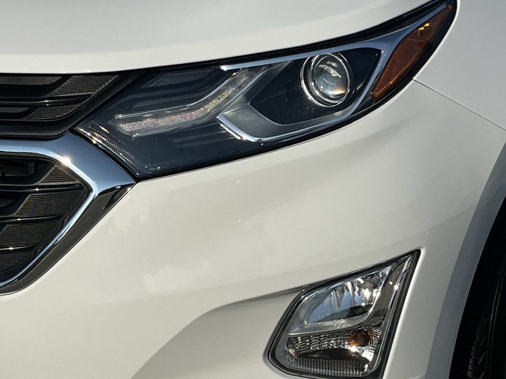 Used 2021 Chevrolet Equinox LT FWD image 9