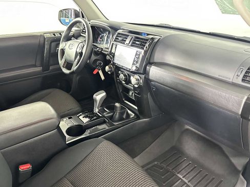Used 2021 Toyota 4Runner TRD Off-Road image 28