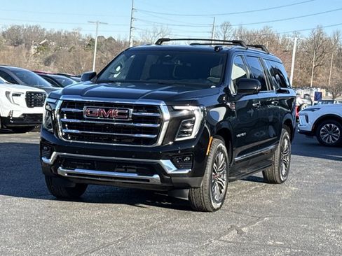 New 2026 GMC Yukon XL Elevation w/ LPO, Floor Liner Package image 13