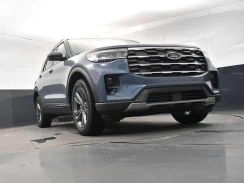 New 2026 Ford Explorer Active w/ Active Comfort Package image 19