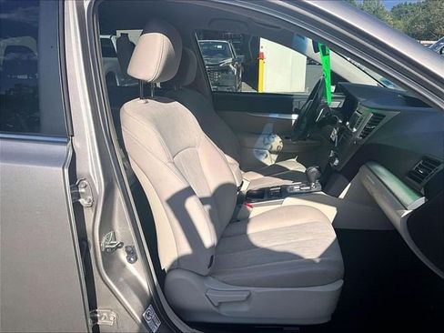 Used 2014 Subaru Outback 2.5i Premium AWD/4WD image 7