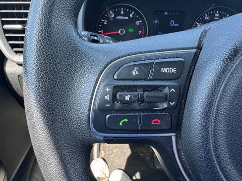 Used 2017 Kia Sportage LX AWD/4WD image 16