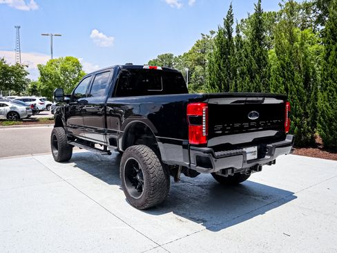 Used 2023 Ford F250 Lariat w/ Lariat Ultimate Package AWD/4WD image 9