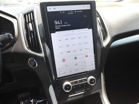 Certified 2023 Ford Edge SEL image 19