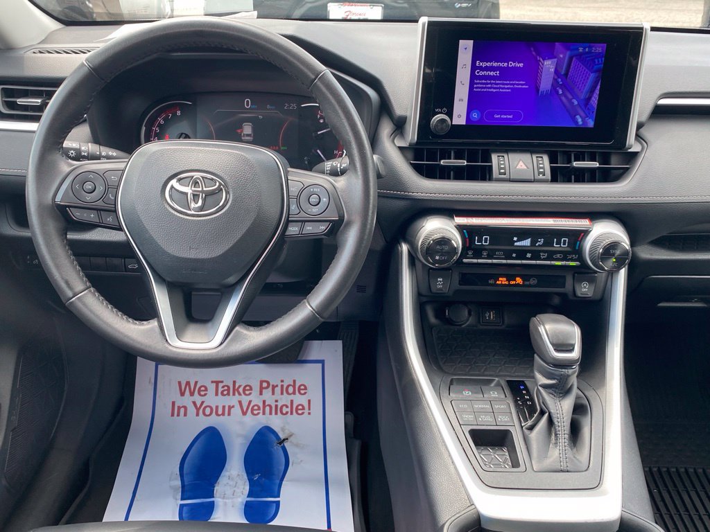 Used 2025 Toyota RAV4 XLE Premium AWD/4WD image 8