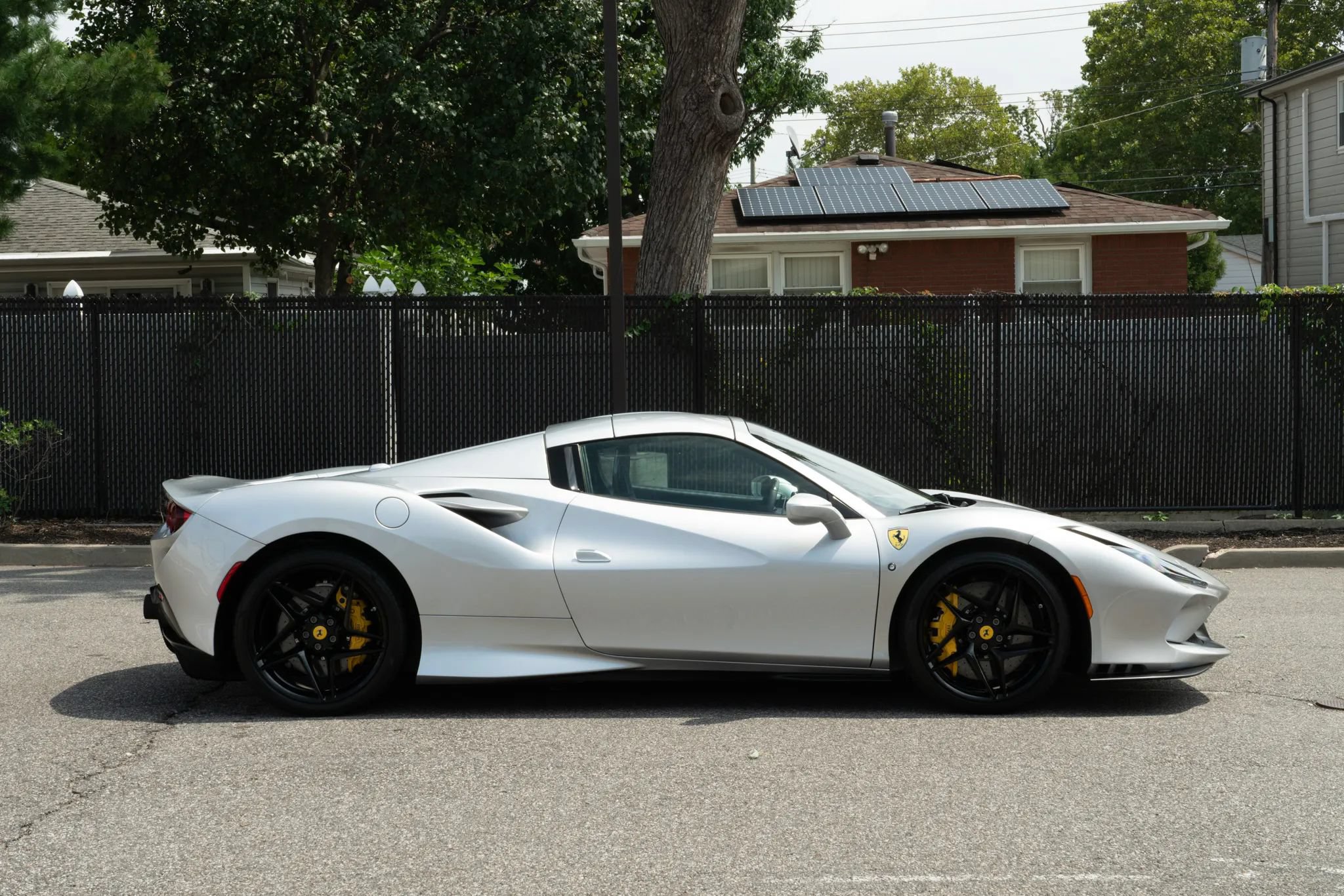 Used 2022 Ferrari F8 Tributo RWD image 11