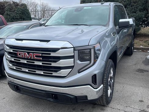 New 2026 GMC Sierra 1500 SLE image 2