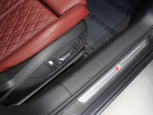 Used 2023 Audi S6 Prestige image 49