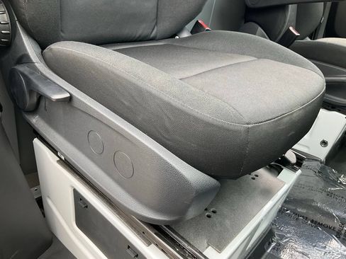 Used 2022 Mercedes-Benz Sprinter 2500 image 37
