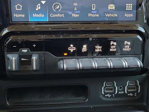 Used 2022 RAM 1500 Limited AWD/4WD image 15