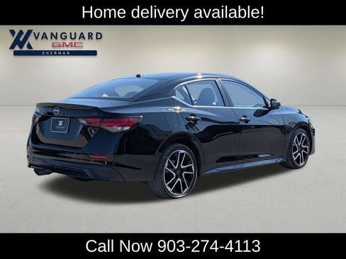 Used 2025 Nissan Sentra SR FWD image 8