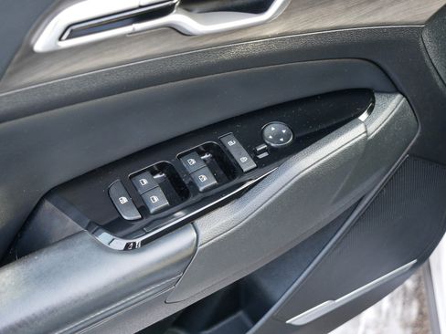 Certified 2023 Kia Sportage X-Line image 19