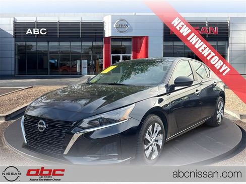 Used 2024 Nissan Altima 2.5 S image 1