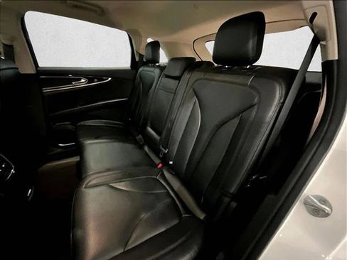 Used 2023 Lincoln Nautilus FWD w/ Premium Package image 28