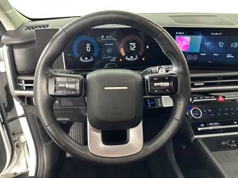 Used 2025 Hyundai Santa Fe SEL FWD image 14