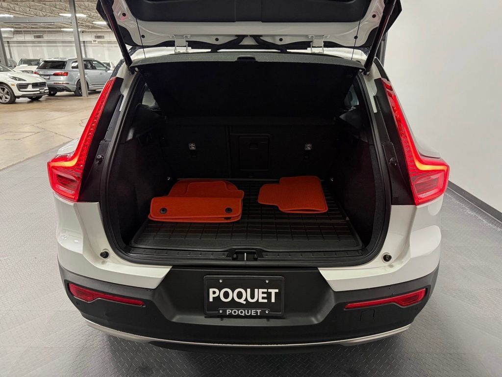 Used 2021 Volvo XC40 T5 R-Design AWD/4WD image 15
