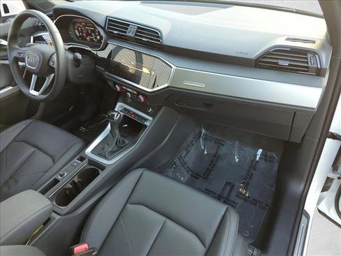 Used 2025 Audi Q3 2.0T Premium w/ Convenience Package image 22
