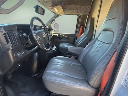 Used 2023 Chevrolet Express 3500 Work Van w/ Power Convenience Package image 18