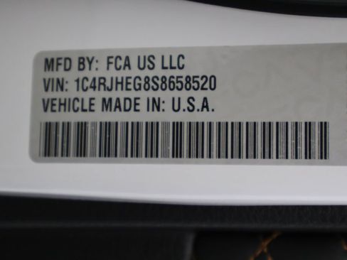 Used 2025 Jeep Grand Cherokee Summit AWD/4WD image 41