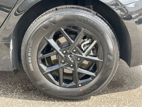 Used 2025 Kia K5 LXS image 29