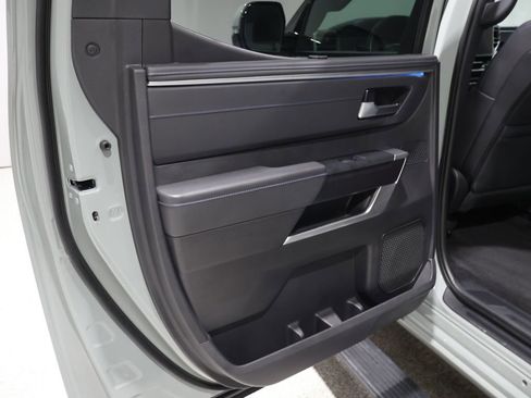 Used 2024 Toyota Tundra Platinum image 19