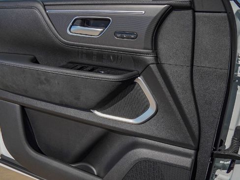 New 2026 INFINITI QX80 Luxe w/ Exterior Package image 16